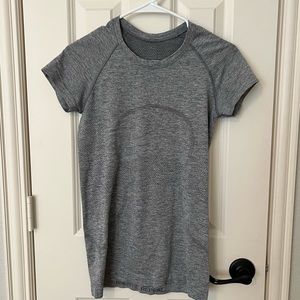 Swiftly Tech Short Sleeve Shirt 2.0 Heather Grey